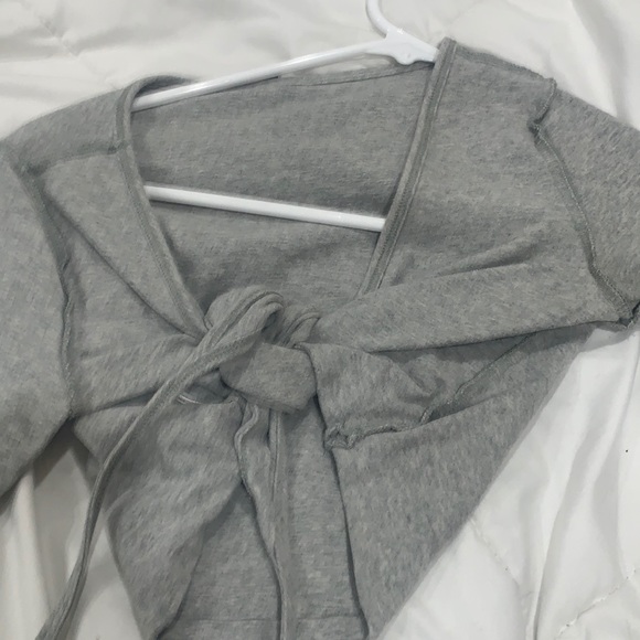 gray cropped tie shirt - Picture 1 of 2